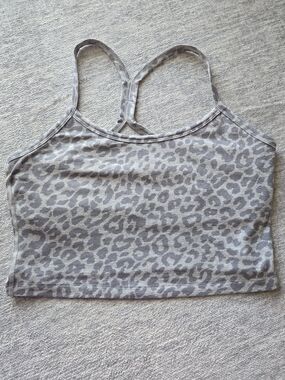 Beyond Yoga Gray Leopard Print Cropped Tank Top